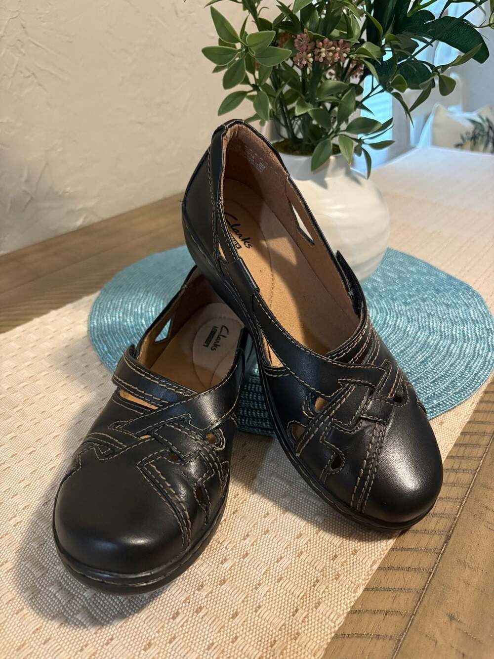 Clarks Collection Ashland Women’s Size 8 Spin Q Black Leather Slip-On Loafers